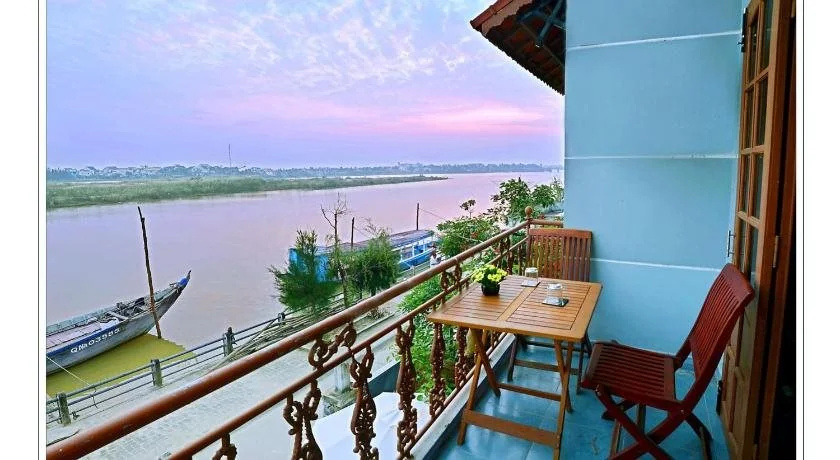Beach & Waterfront