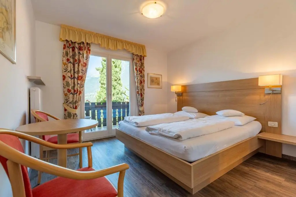 Standard Double room with balcony (full double bed)