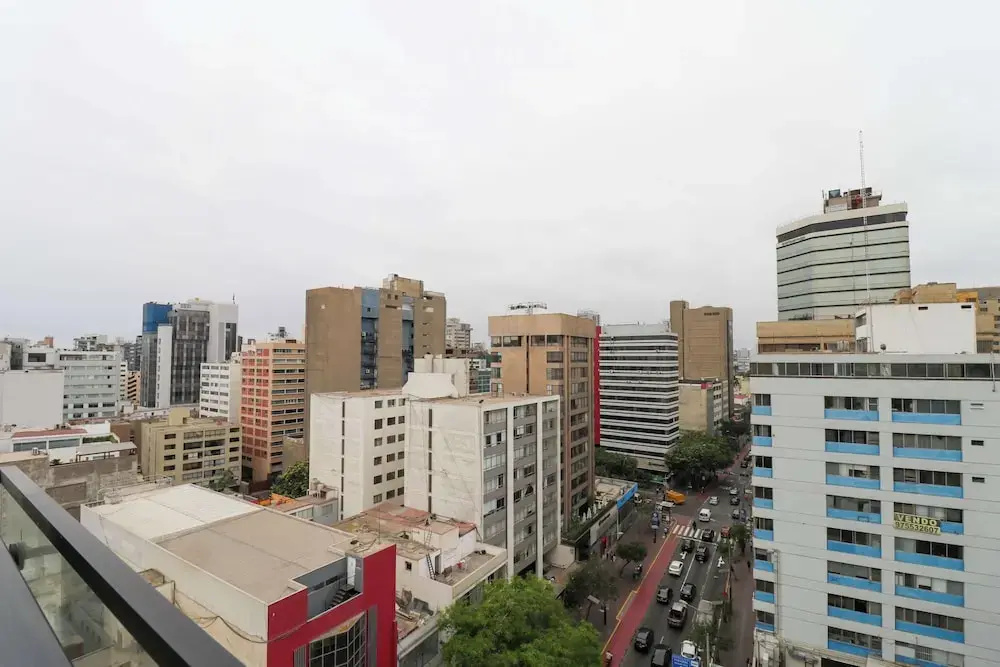 w Dazzling 2BR w Balcony in Miraflores