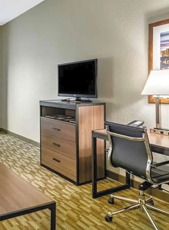 Standard Double room with river view (full double bed)