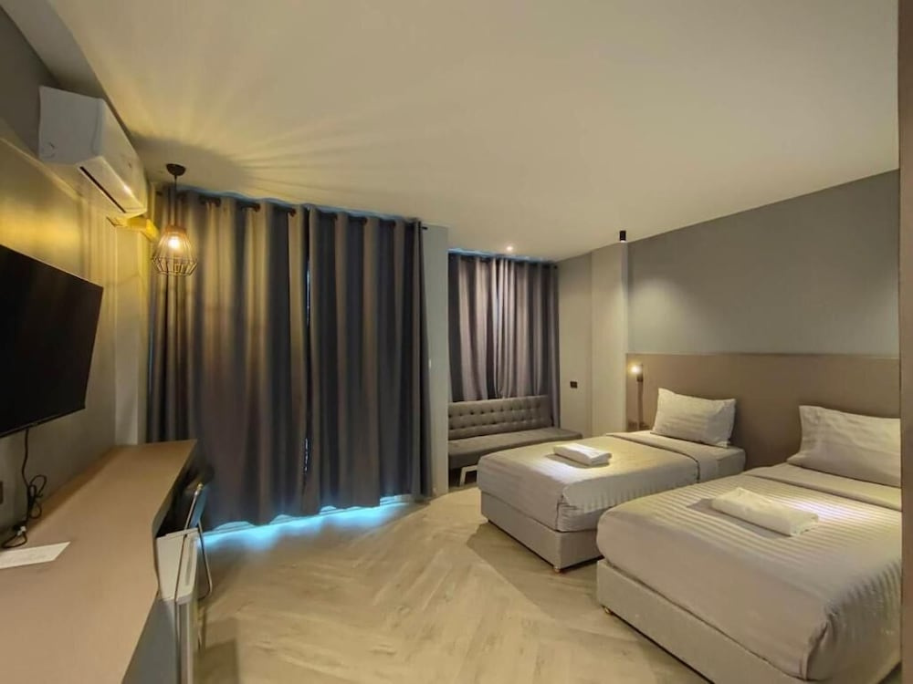 Deluxe Double room (twin beds)