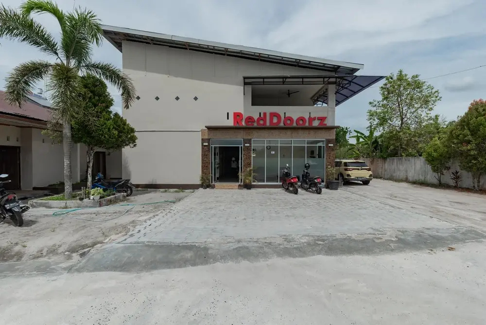 Urbanview Hotel Diamond Malai Permata near Universitas Palangkaraya by RedDoorz