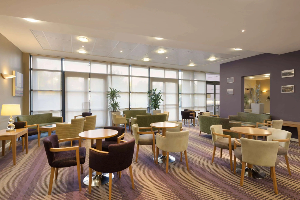 Ramada Plaza by WyndhamWrexham - Général