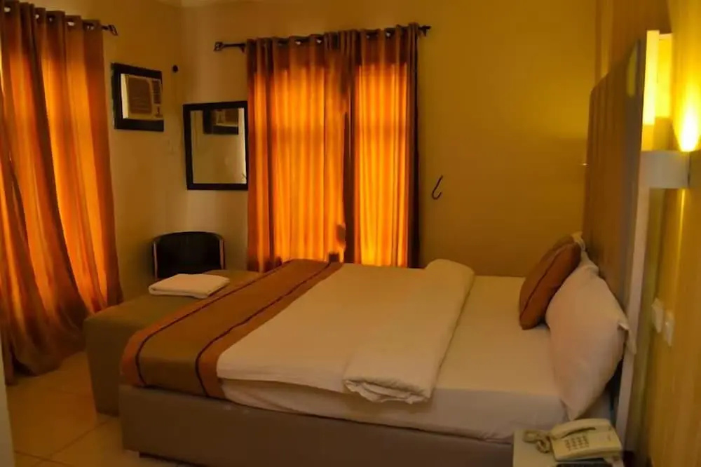 Prenox Hotel and Suites - Chambres