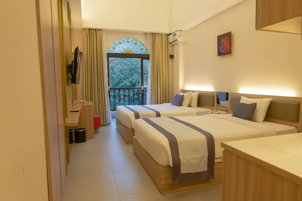 Deluxe room with balcony
