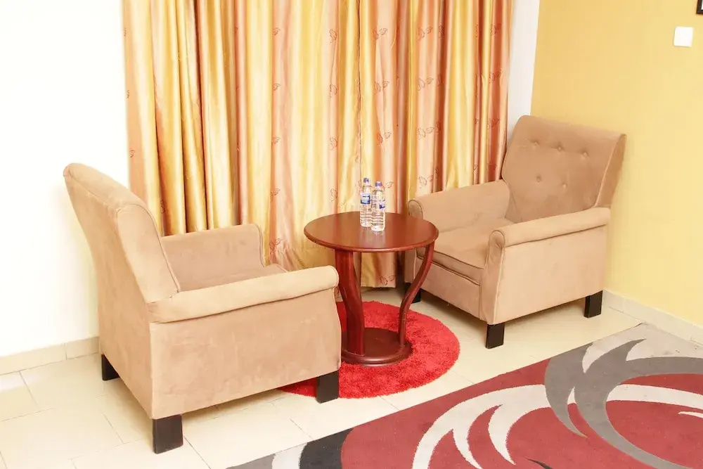 Deluxe Double room (full double bed)
