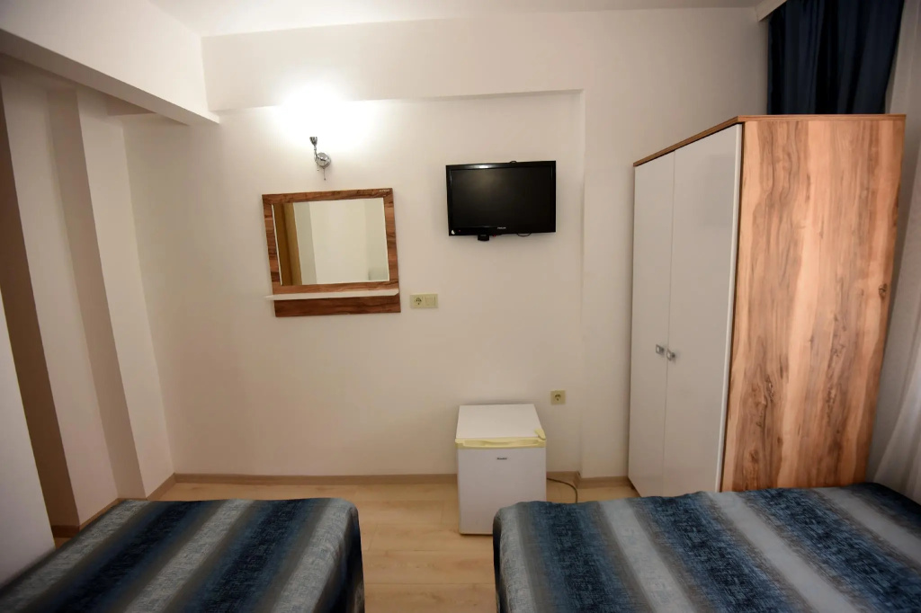 Economy room
