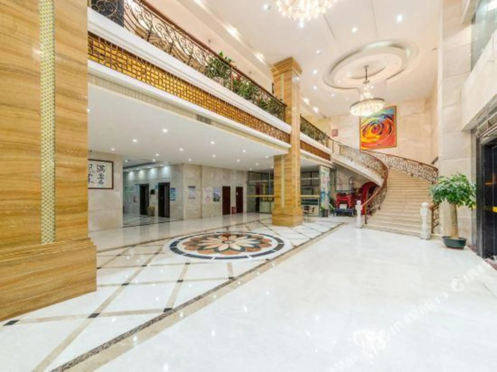 Food & Beverage