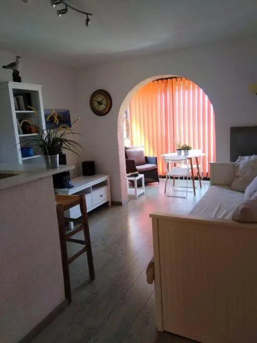Voir la photo 2 — Saint-Mandrier-sur-Mer, ravissant T2 vue mer