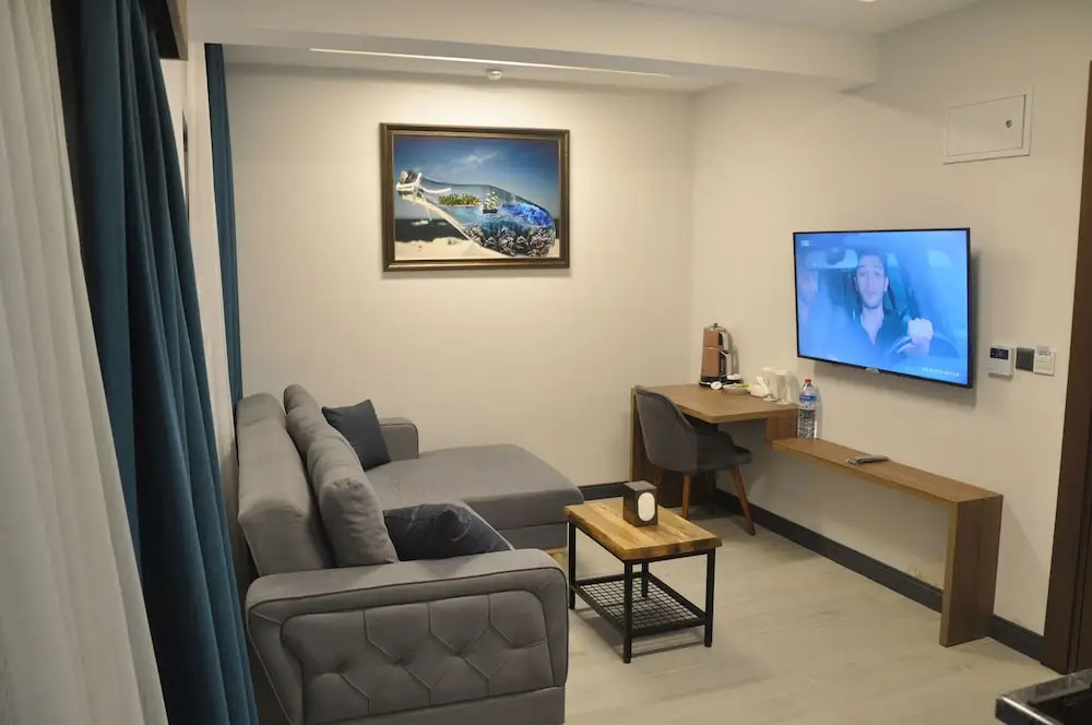 Golaz Suit Otel — 1