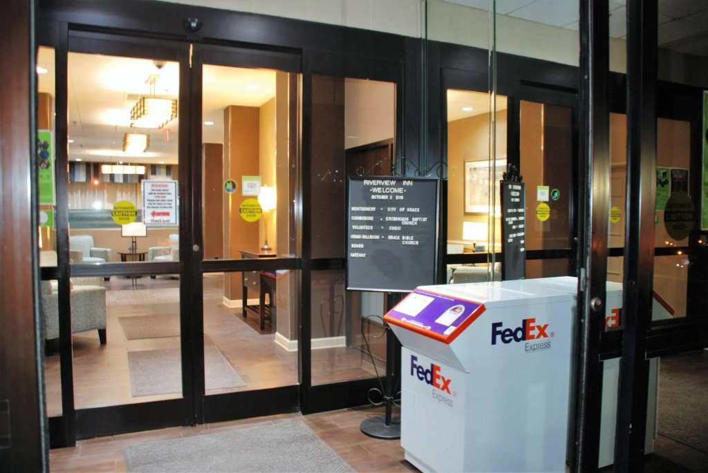 Lobby & Reception