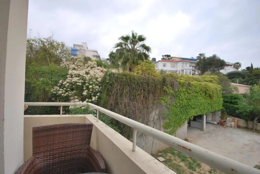 Balcony & Terrace