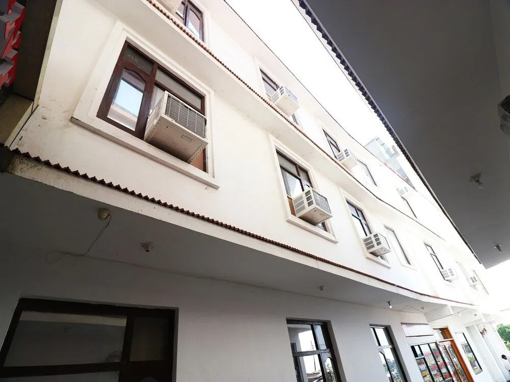 OYO 18916 Shyam Residency