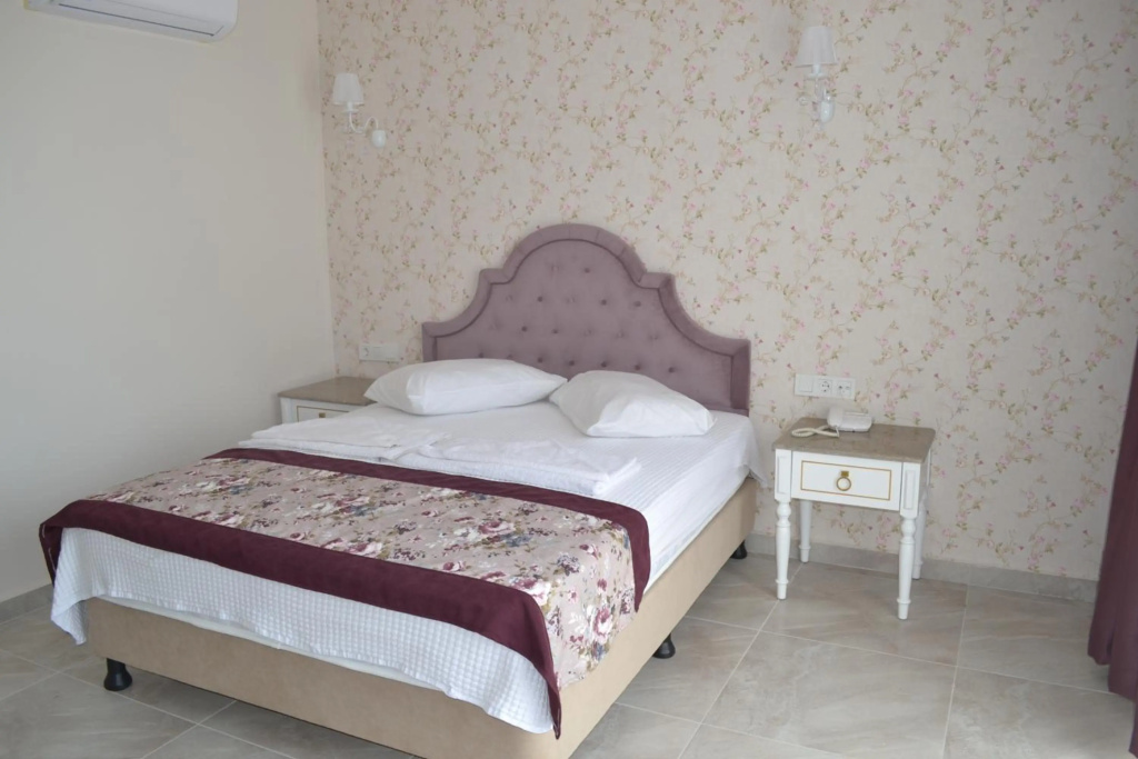 Turk Hotel — 3