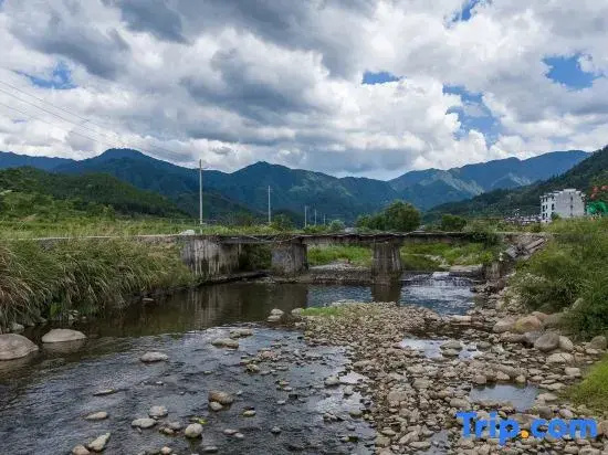 banshan yunduan minsu