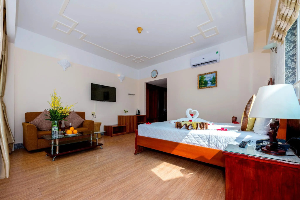 Deluxe Double room with sea view (full double bed)