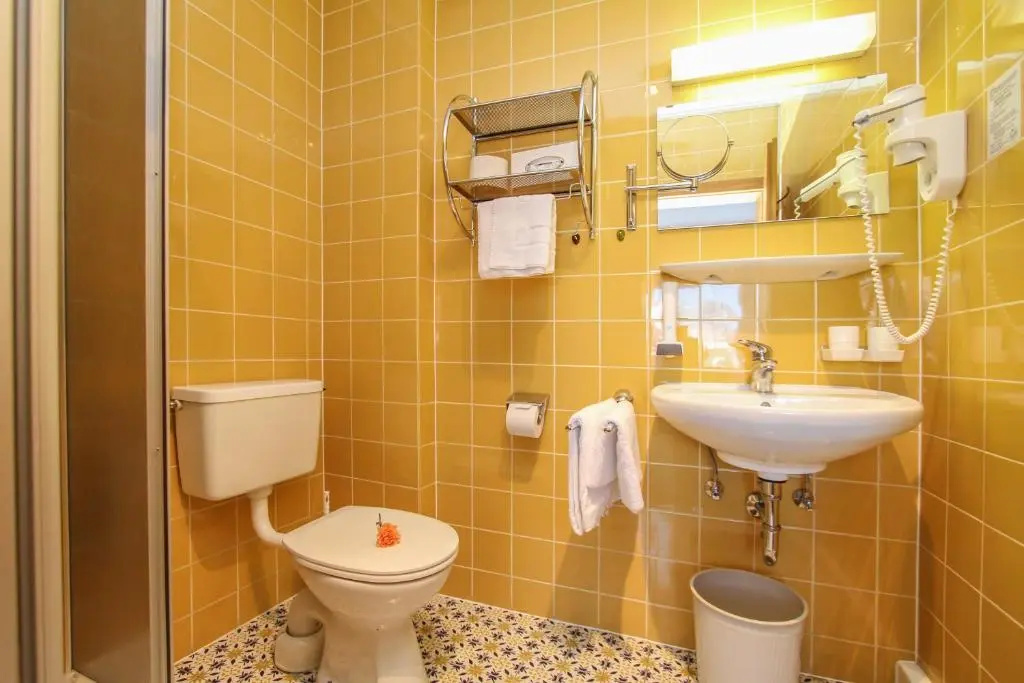 Hotel Tiroler ADLER Bed & Breakfast - Chambres
