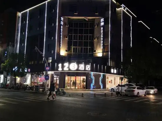 123 Hotel