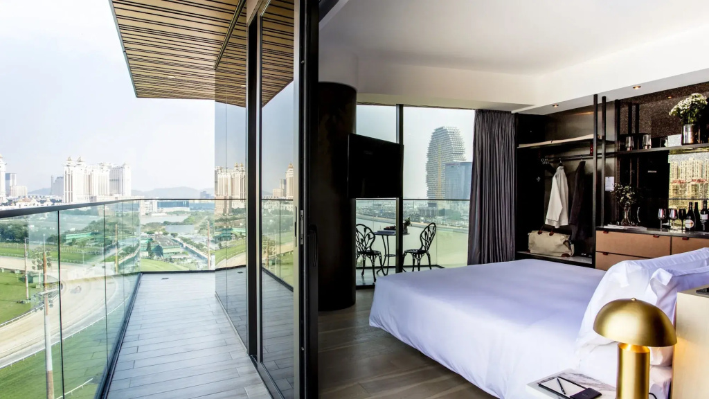 Hotel photo 12