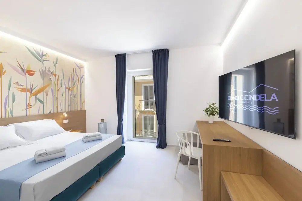 Standard Triple room with sea view