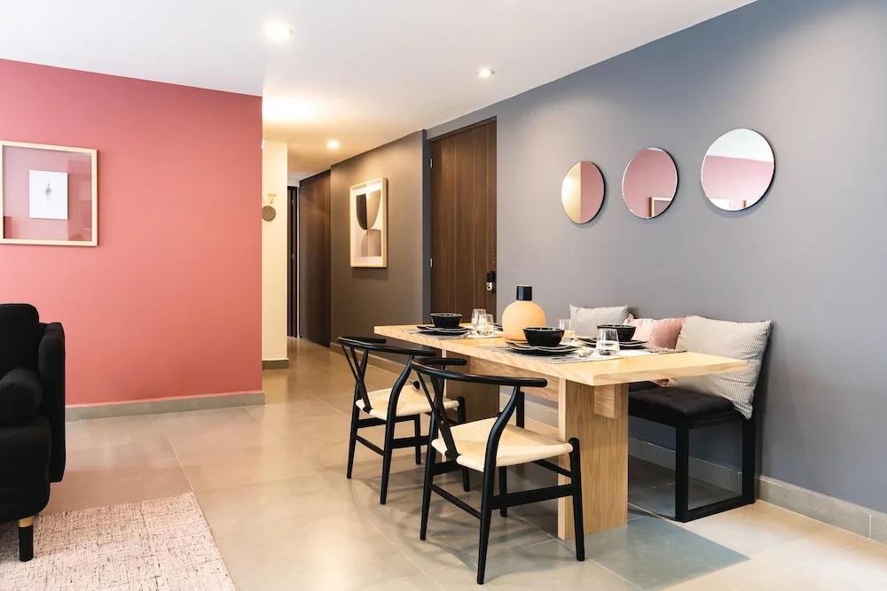 2BR Condesa Apt Just Steps From Parque Mexico