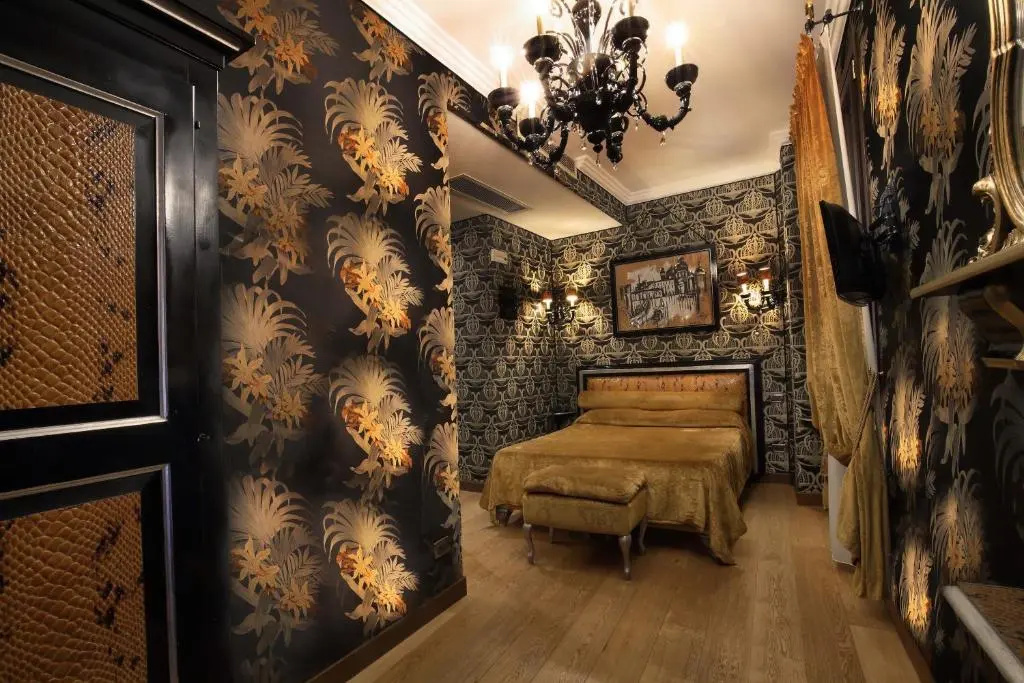 Superior Double room (full double bed)