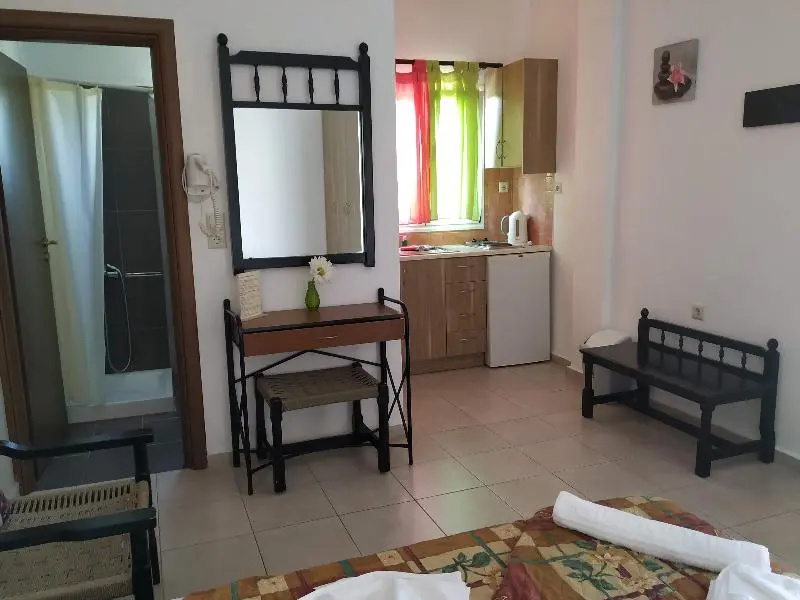 Pardalakis Studios - Chambres