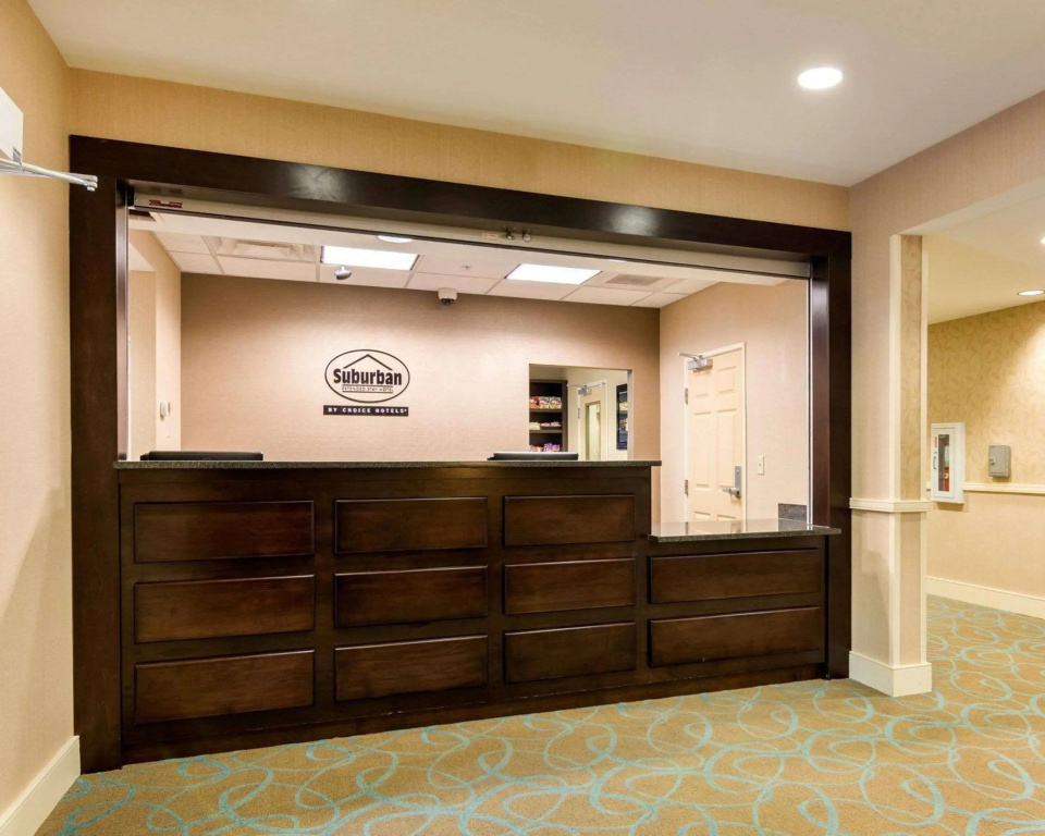 Lobby & Reception