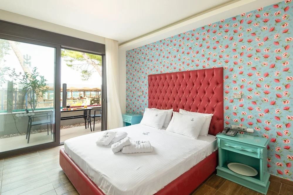 Grand Suite with balcony and with city view