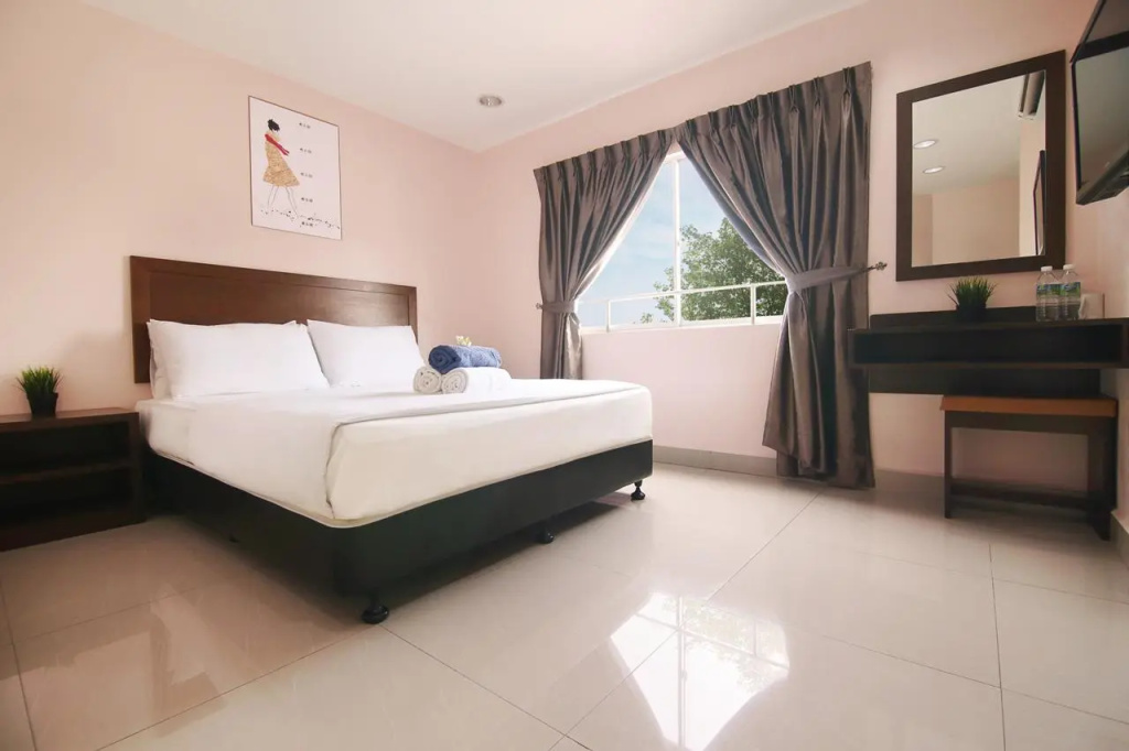 Standard Double room (full double bed)