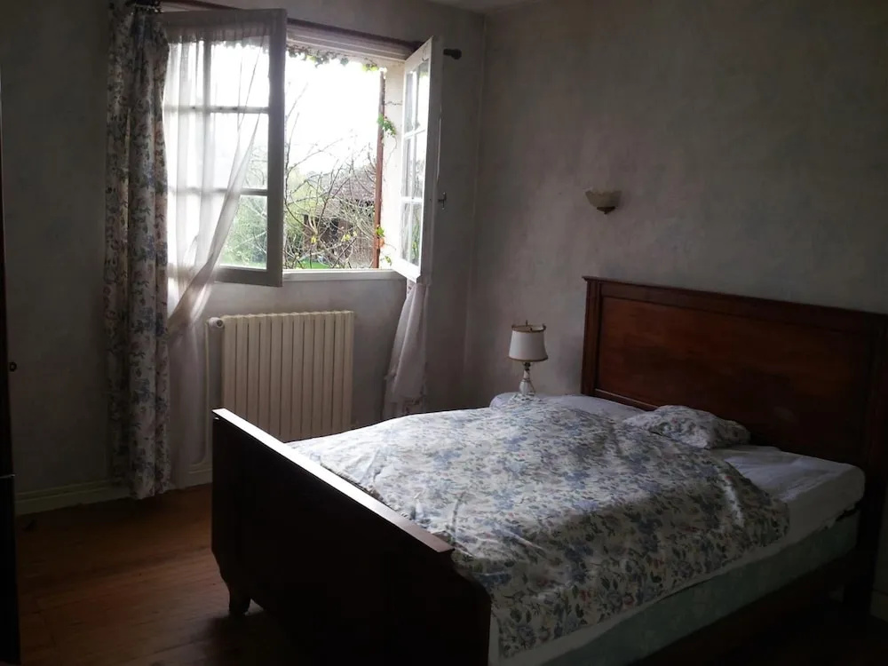 Voir la photo 1 — L'estanquet