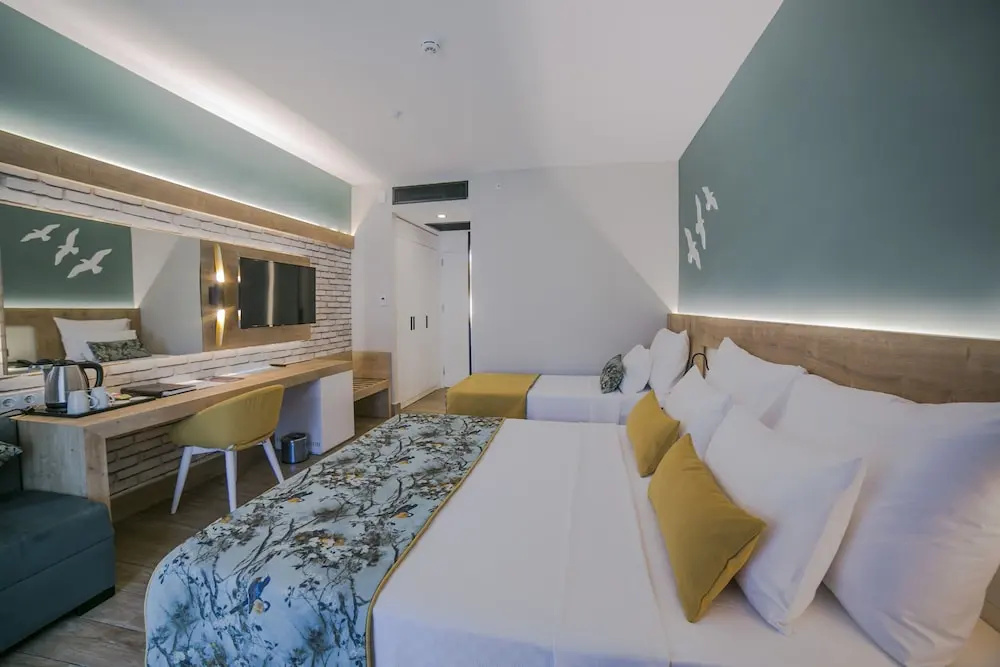 Superior Triple room