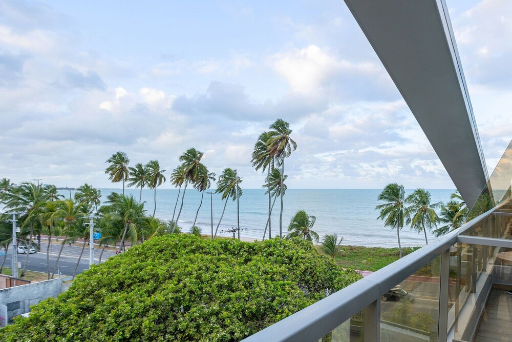 Setai Yacht #522 - Beira mar by Carpediem