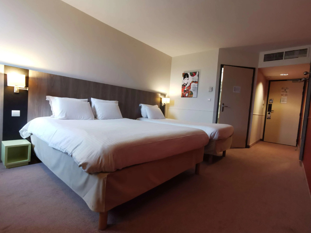 Mercure Chartres Est — 4