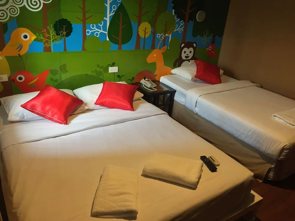 Standard Triple room
