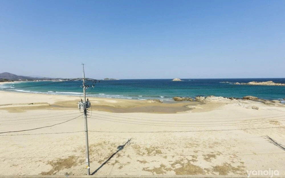 Beach & Waterfront