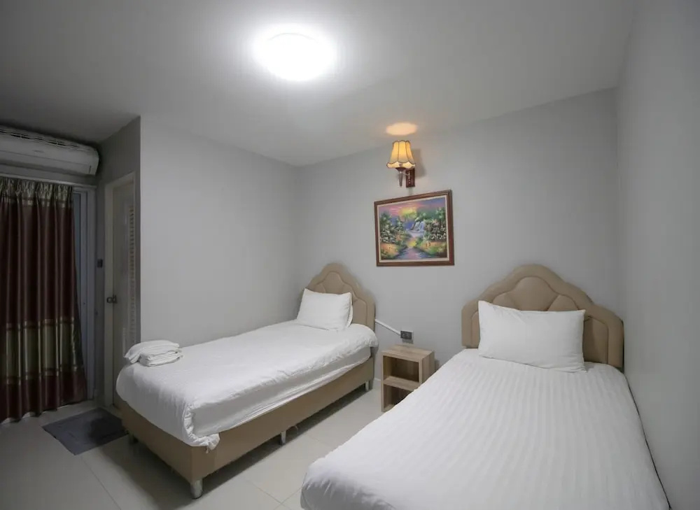 Standard Double room with balcony (twin beds)