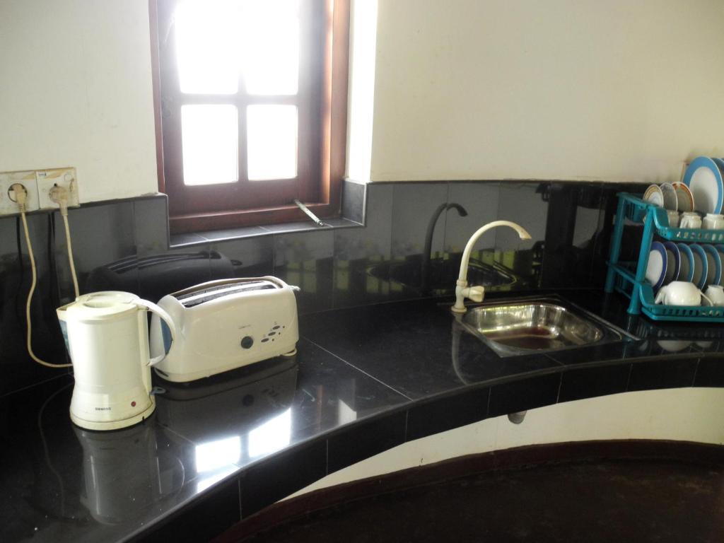 Top Of The Hill Guesthouse