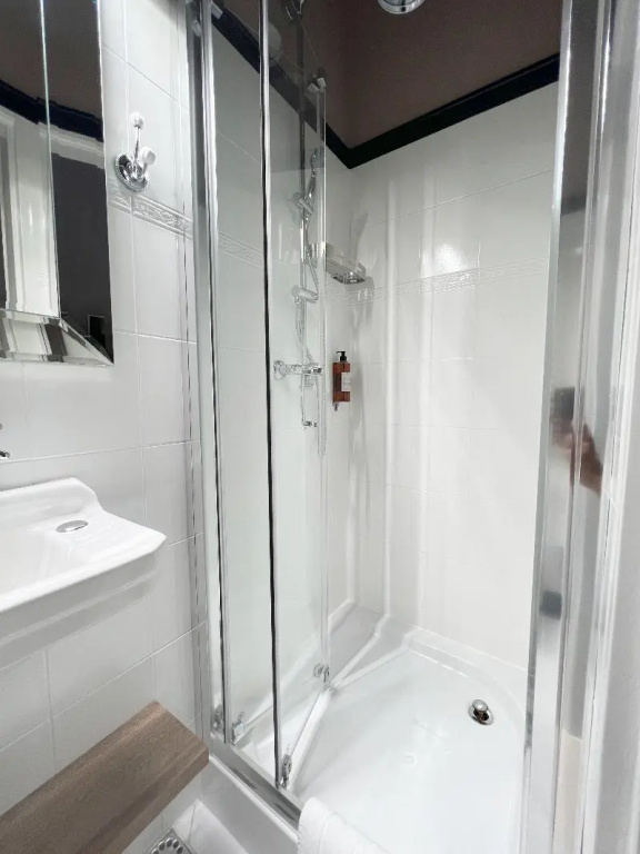 Standard Double room with city view (full double bed)