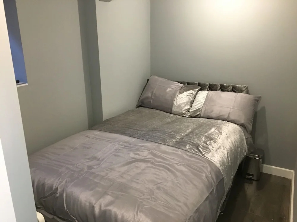 Standard Triple room with city view