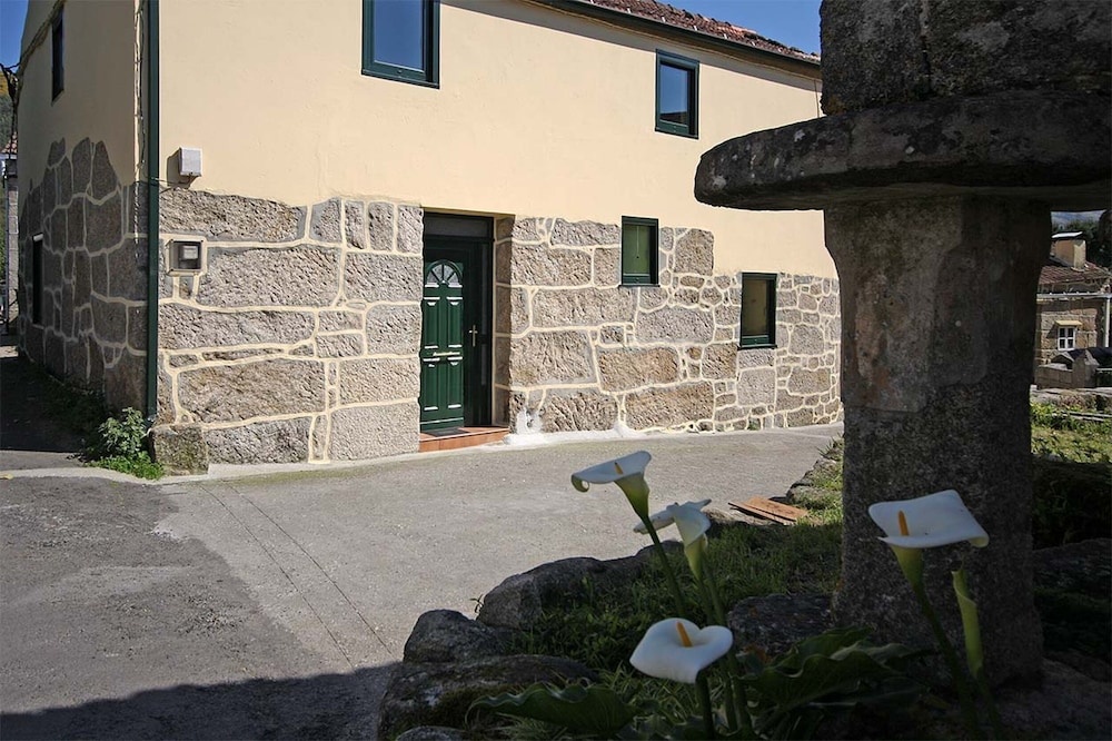 House - 3 Bedrooms - 102074