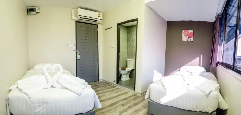 Отель Kim Korner Hotel в Бангкоке