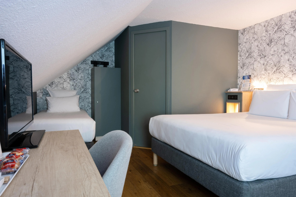 Standard Quadruple room