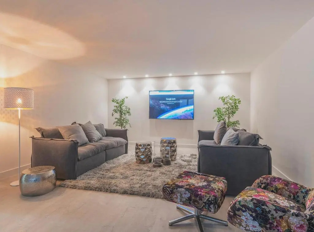 Villa Luna, exclusiva villa con vistas y acceso privado al mar en zona residencial