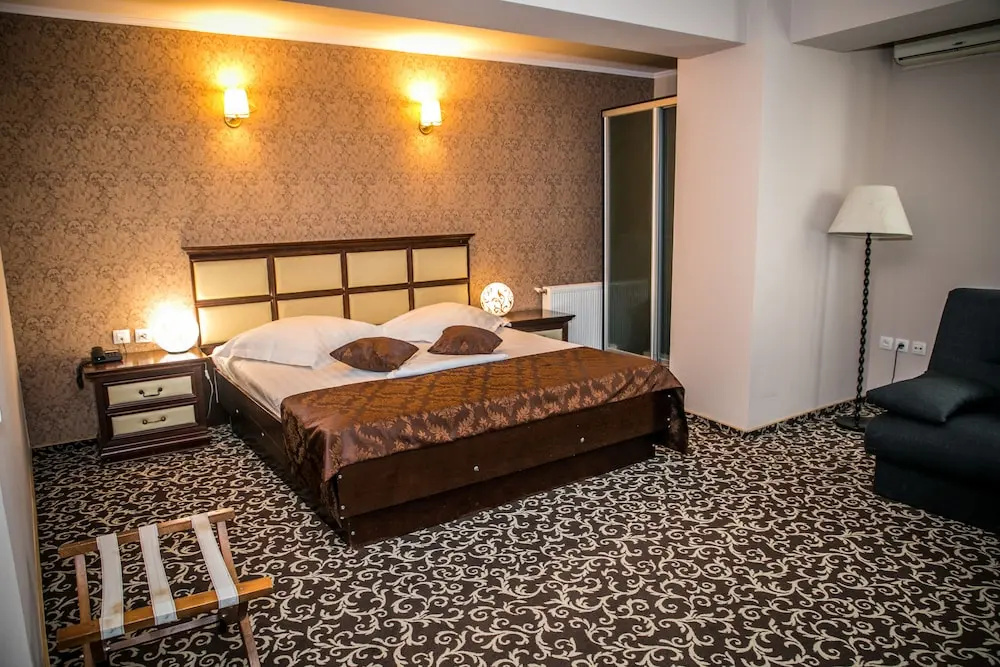 Double Junior Suite (full double bed)