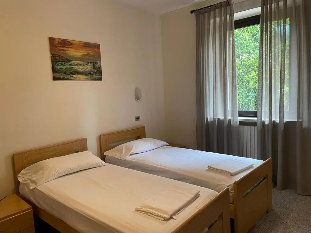 Economy room