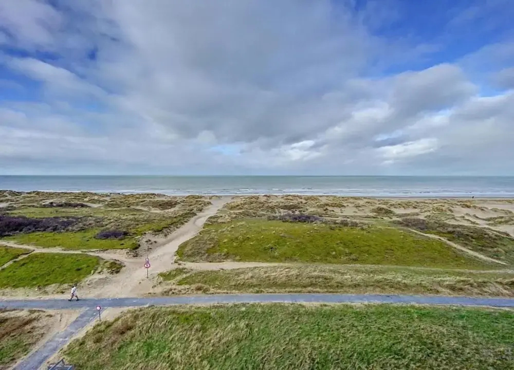 Apartment by Sea and Dunes With Terrace