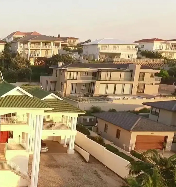 Luxe Life House