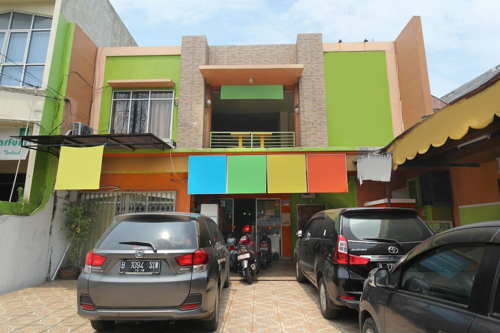 Airy Eco Syariah Tebet Stasiun Cawang Asem Baris Raya 158