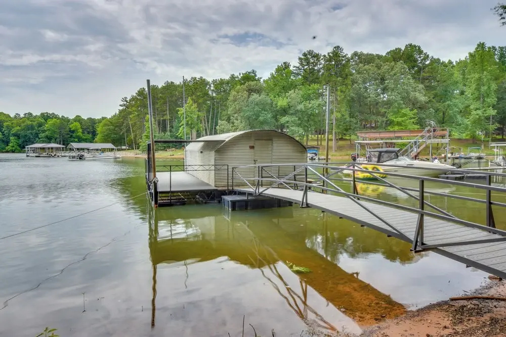 Peaceful Lake Hartwell Gem w/ Boat Dock
